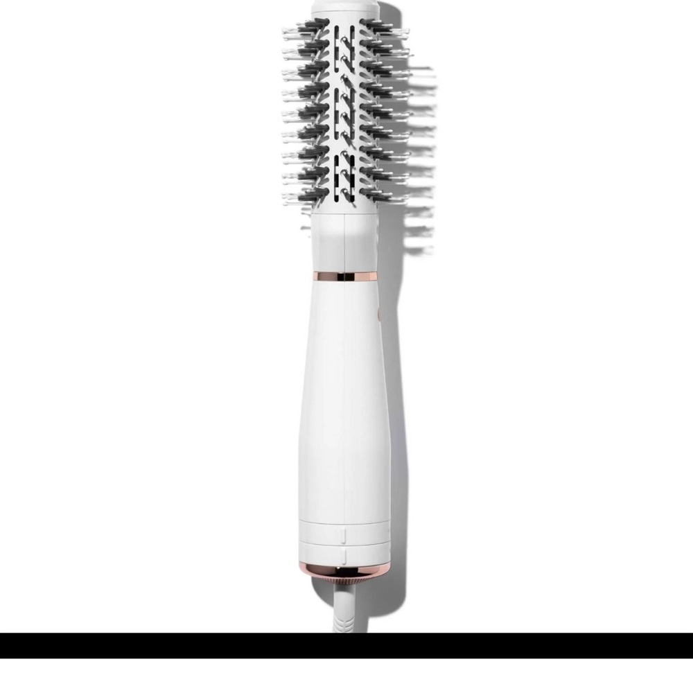 T3 Airebrush One-Step Smoothing and Volumizing Hair Dryer Brush- gently used